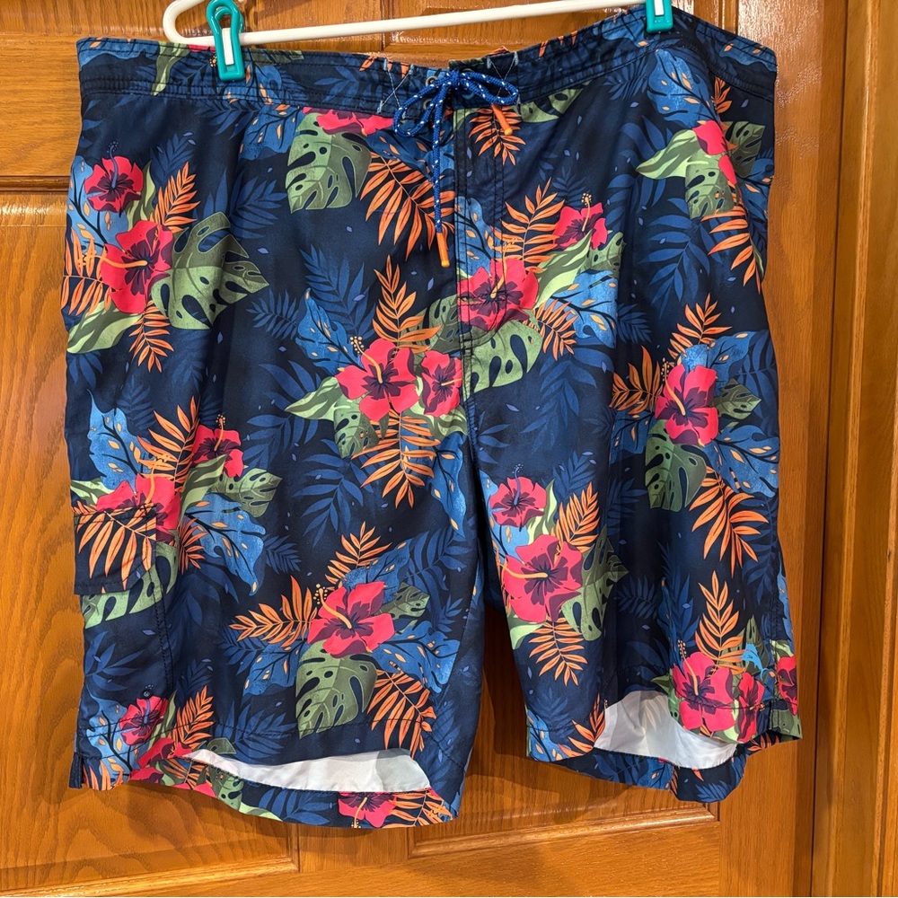 Tommy Bahama Tropical Leaf Print Shorts